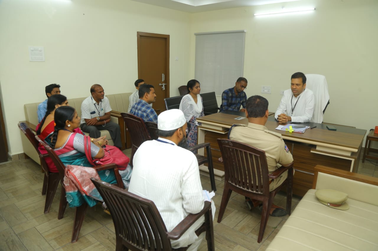 అభ్యర్థుల ఎన్నికల ప్రచార ఖర్చులు కచ్చితంగా నమోదు చేయాలి.