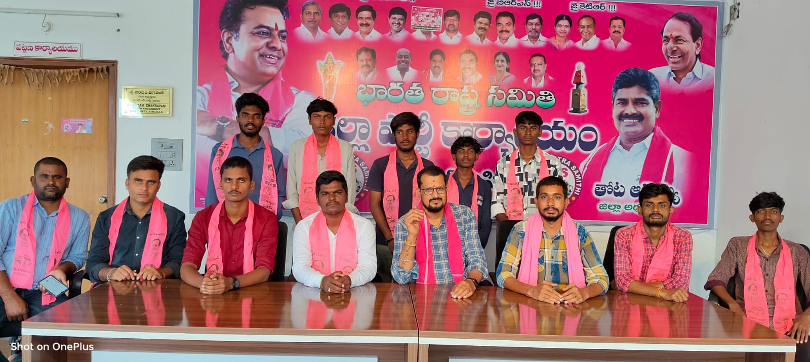 కలెక్టరేట్ కార్యాలయాన్ని ముట్టడిస్తాం.