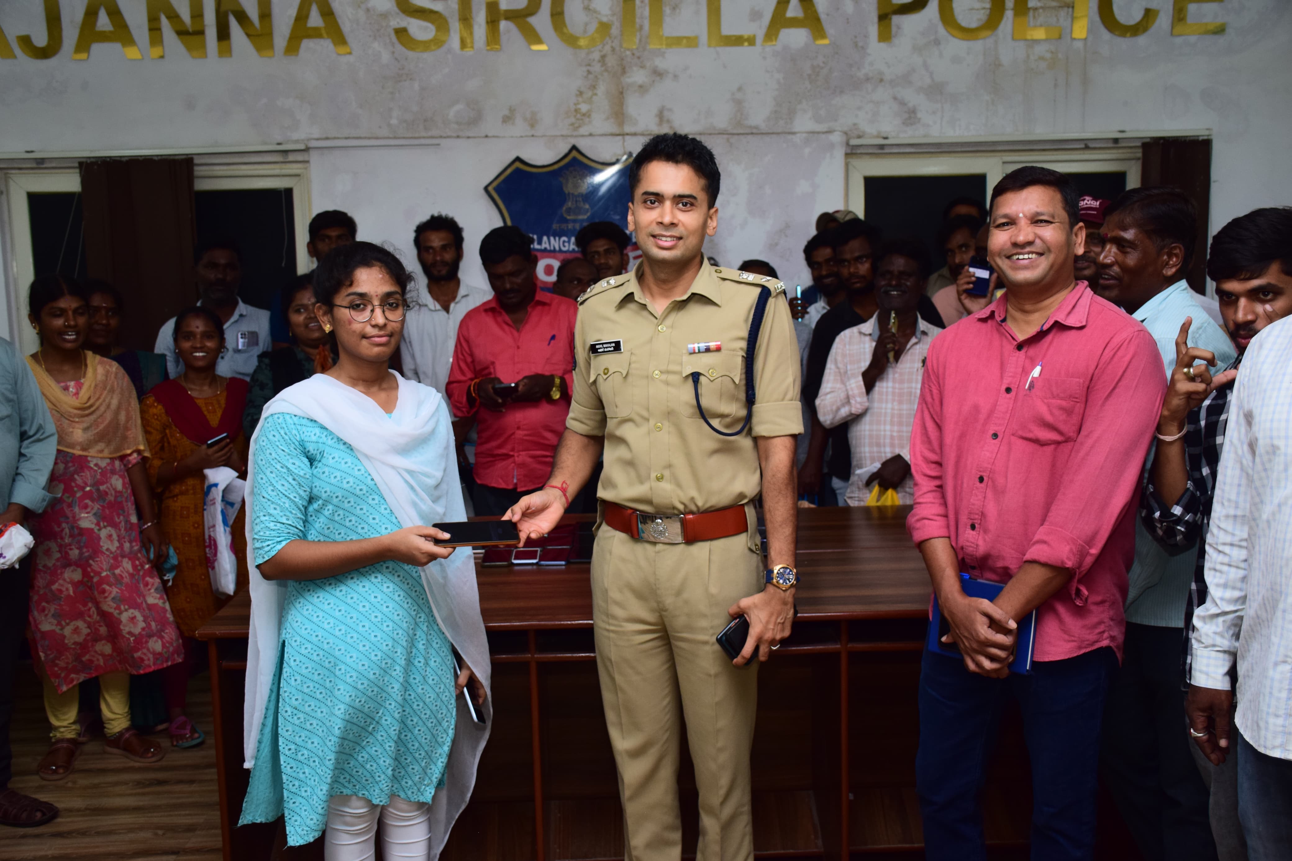 ఫోన్ల రికవరీ లో రాష్ట్రంలో జిల్లా మొదటి స్థానం.