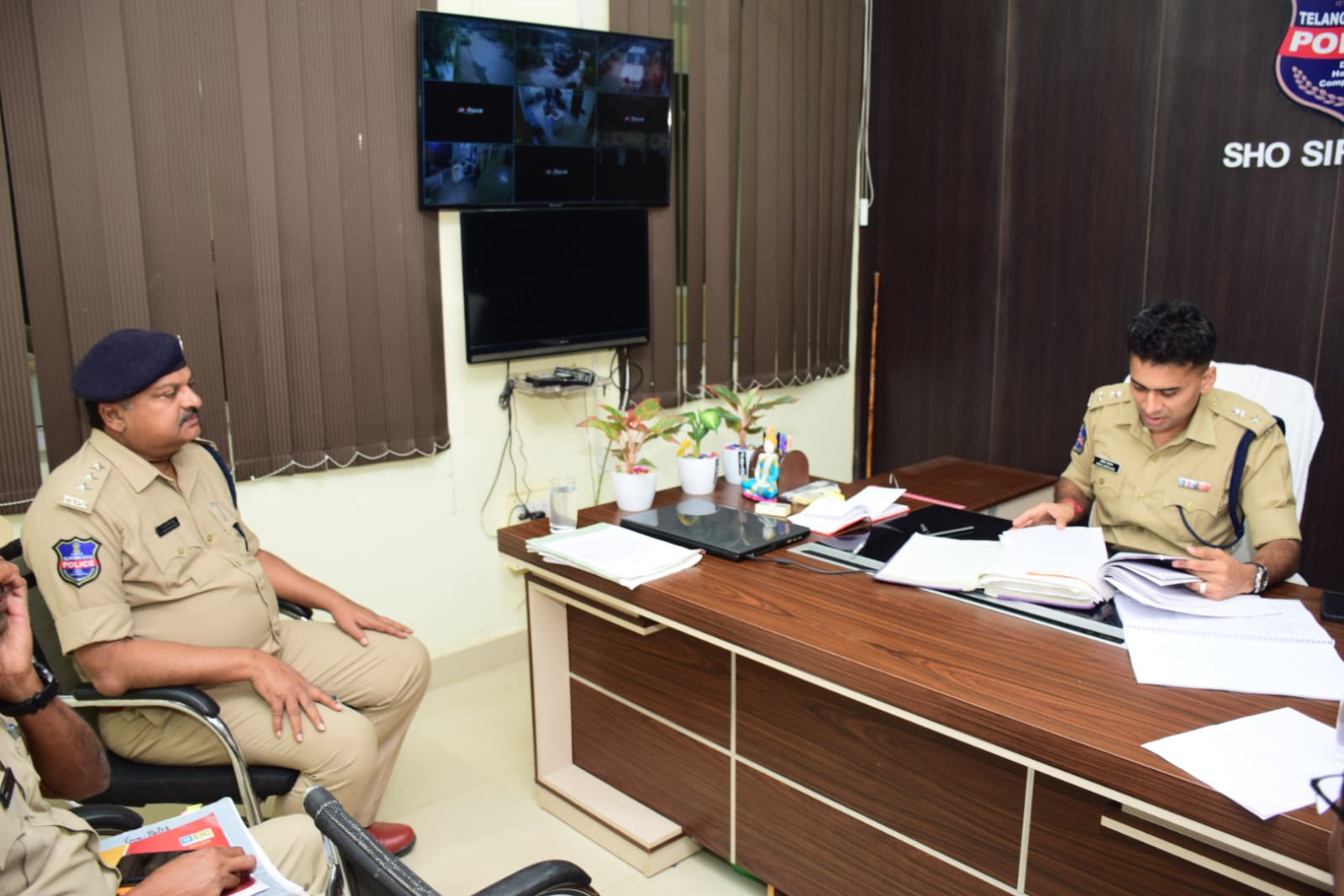 పోలీస్ స్టేషన్ ఆకస్మిక తనిఖీ చేసిన జిల్లా ఎస్పీ