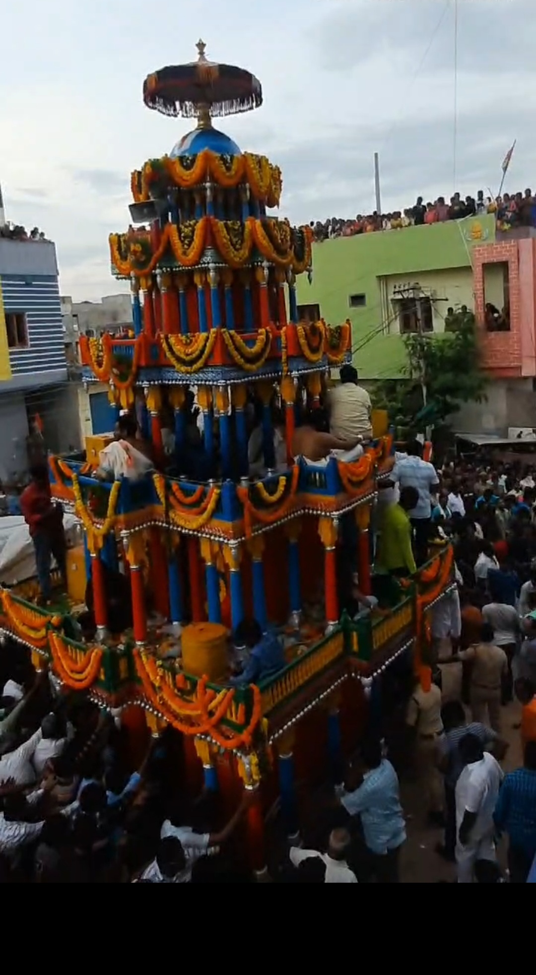 జీవం లేని జాతర……..?