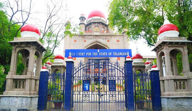 కాంట్రాక్ట్ ఉద్యోగులకు భారీ షాక్.