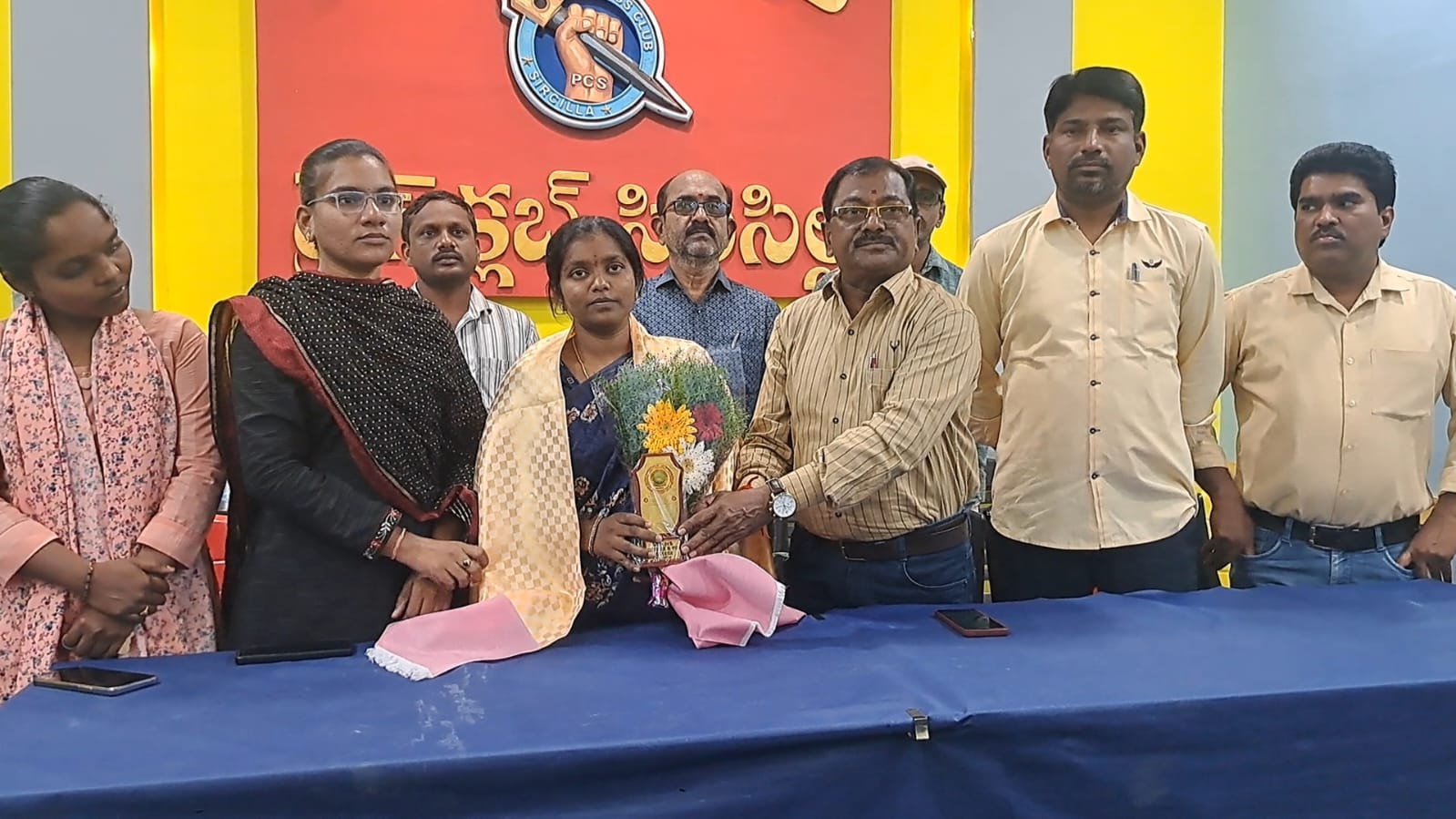 వికాస్ డిగ్రీ కాలేజీ విద్యార్థినికి గోల్డ్ మెడల్.