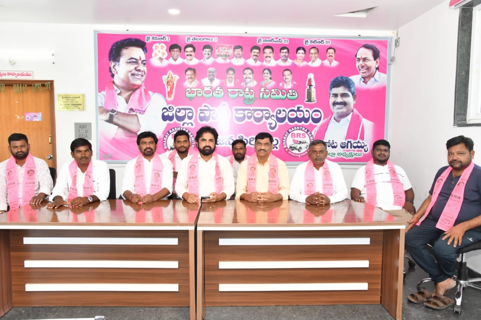 మళ్ళీ అధికారం లోకి వచ్చేది BRS పార్టీయే.!