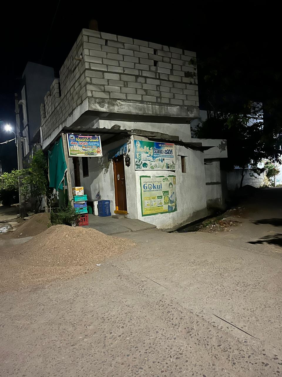 అర్ధరాత్రి…. అక్రమ నిర్మాణాలు …?