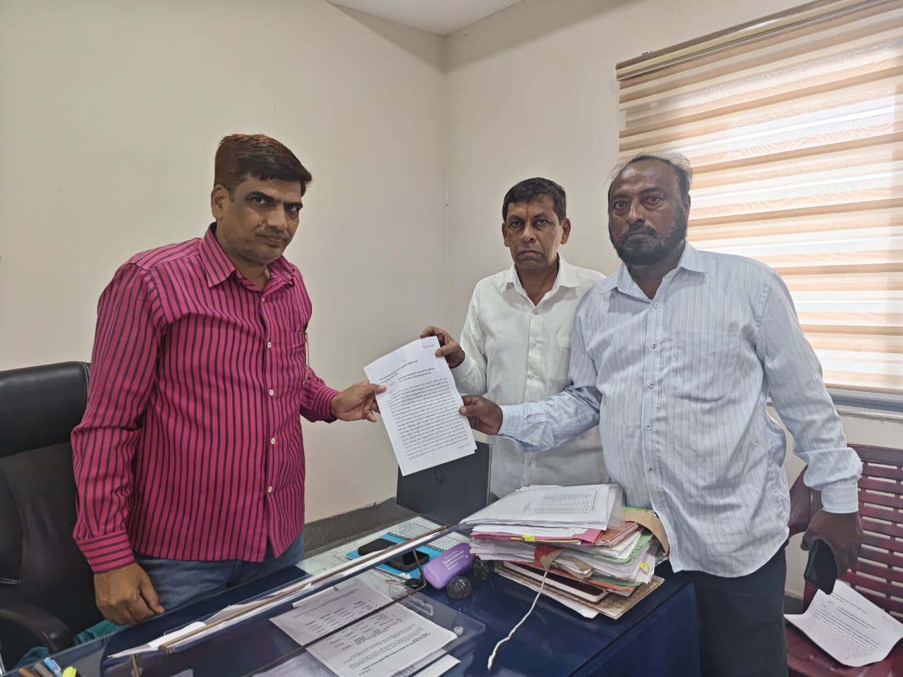 నామినేషన్ తిరస్కరించాలంటూ ఫిర్యాదు.